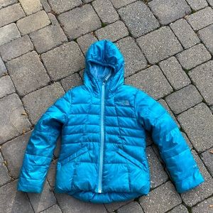 Girl’s Size Small 7/8 North Face 550 Puffy Jacket with a Hood